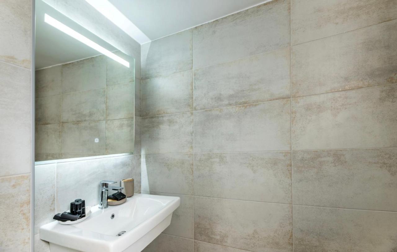 Eleusis Suites Α Exterior foto